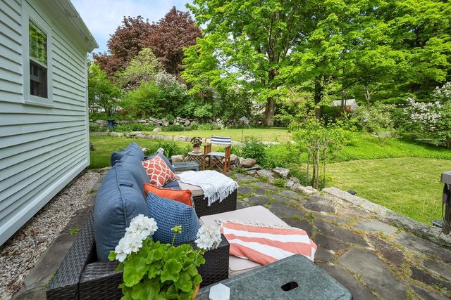 5 Trask Mountain Road, Wolfeboro, NH 03894