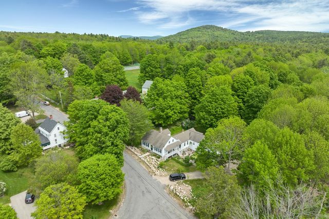 5 Trask Mountain Road, Wolfeboro, NH 03894