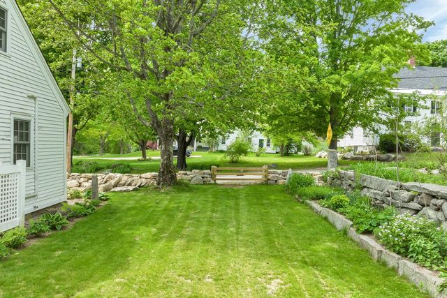 5 Trask Mountain Road, Wolfeboro, NH 03894