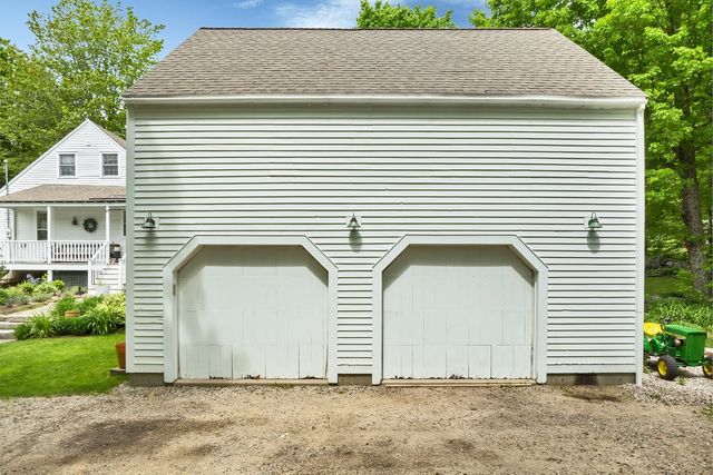 5 Trask Mountain Road, Wolfeboro, NH 03894