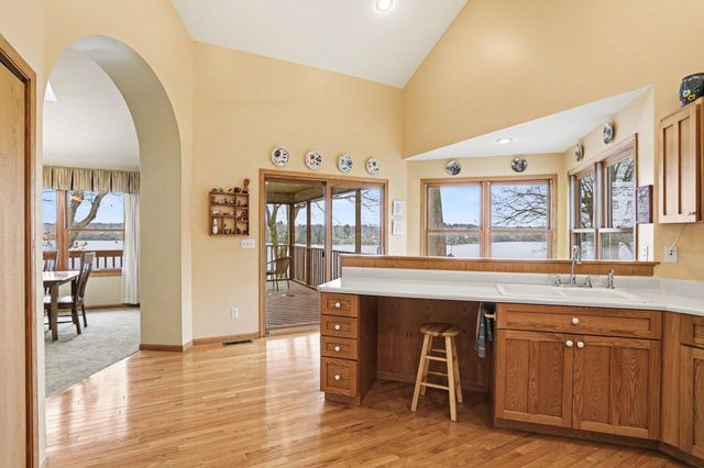 9895 Lakeview Drive, Oronoko Twp, MI 49103
