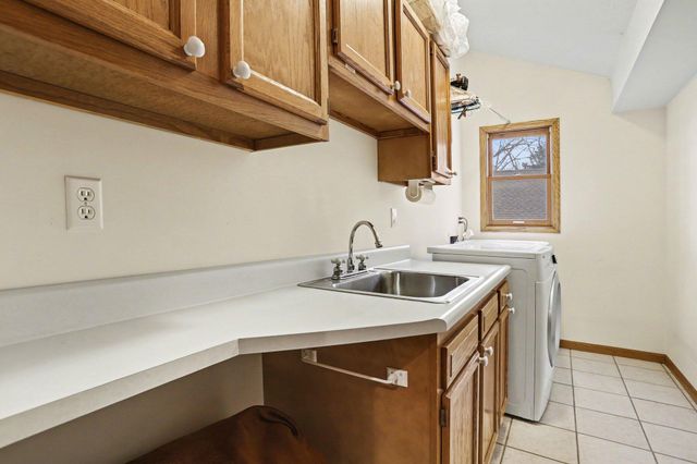 9895 Lakeview Drive, Oronoko Twp, MI 49103