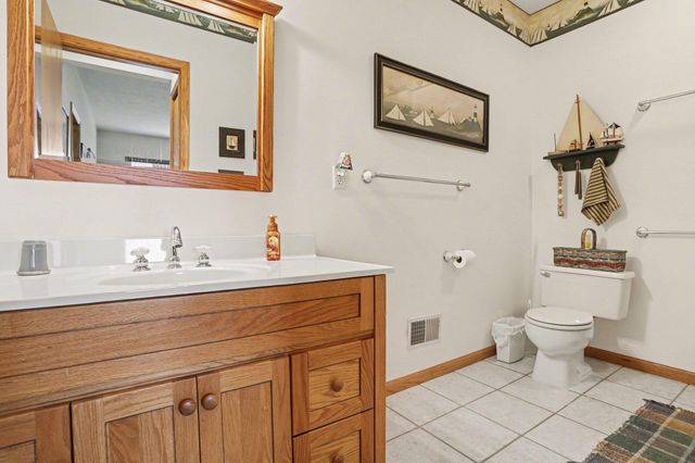 9895 Lakeview Drive, Oronoko Twp, MI 49103