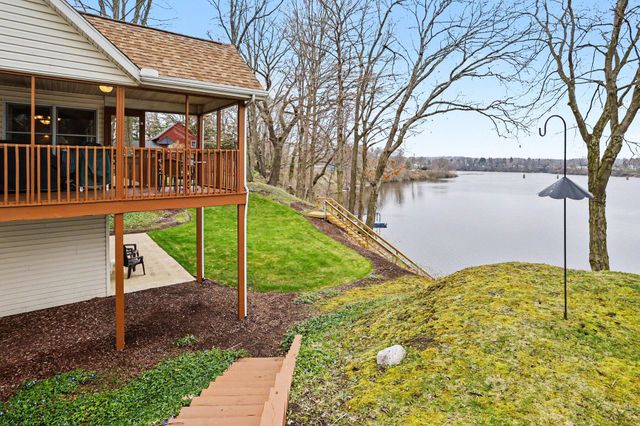 9895 Lakeview Drive, Oronoko Twp, MI 49103