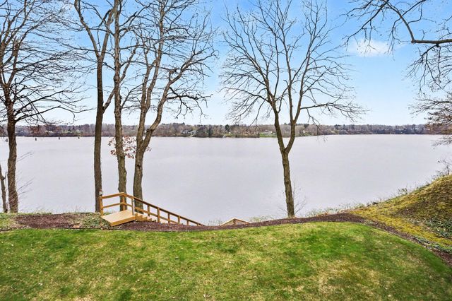 9895 Lakeview Drive, Oronoko Twp, MI 49103