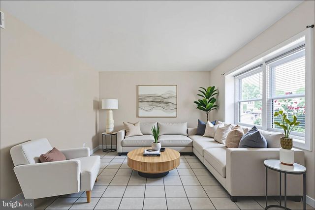 325 BROCK SQ, Fredericksburg, VA 22401