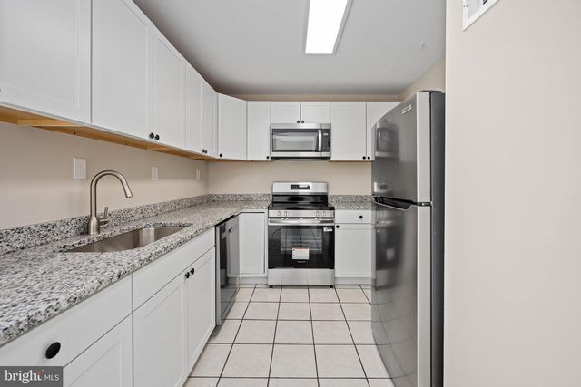 325 BROCK SQ, Fredericksburg, VA 22401