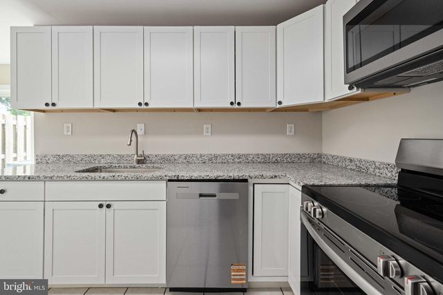 325 BROCK SQ, Fredericksburg, VA 22401