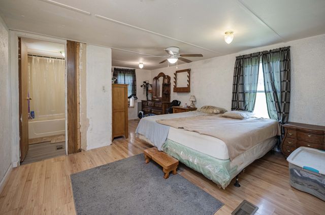 201 Victor Cabbage Rd, Hohenwald, TN 38462