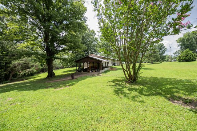 201 Victor Cabbage Rd, Hohenwald, TN 38462