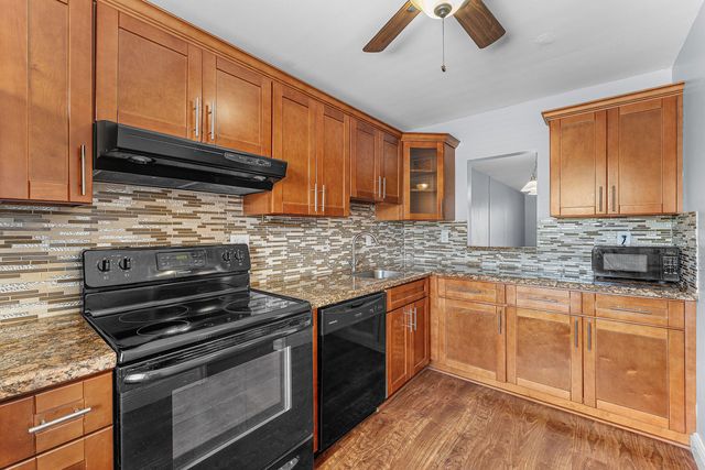 139 SPARROW Drive 2A, Royal Palm Beach, FL 33411