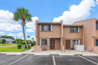 139 SPARROW Drive 2A, Royal Palm Beach, FL 33411