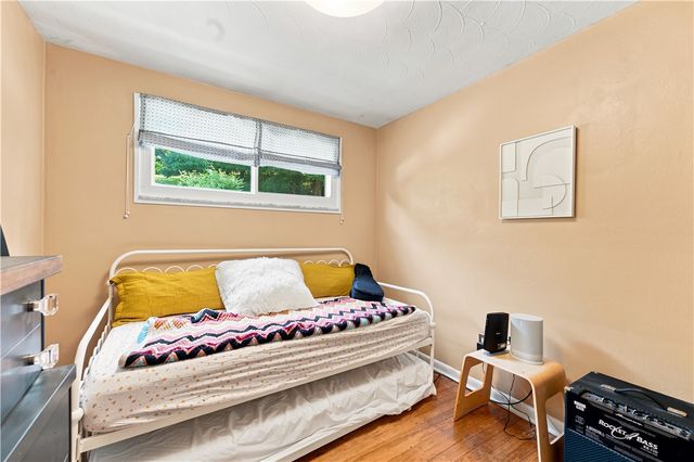 139 Lilmont Dr, Swissvale, PA 15218