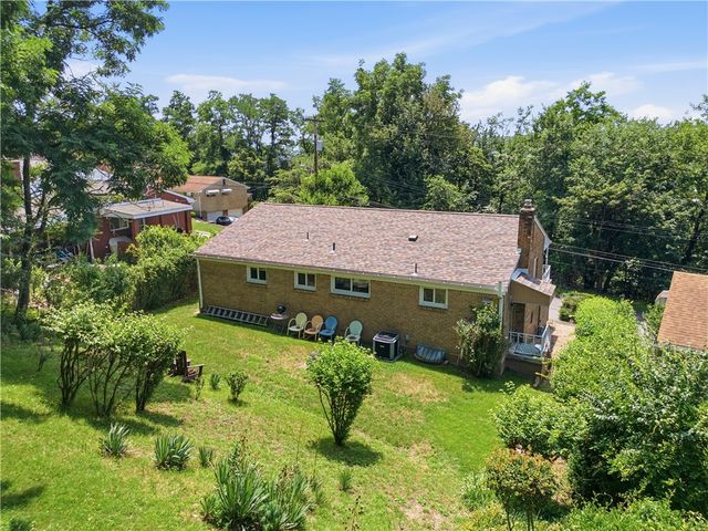 139 Lilmont Dr, Swissvale, PA 15218