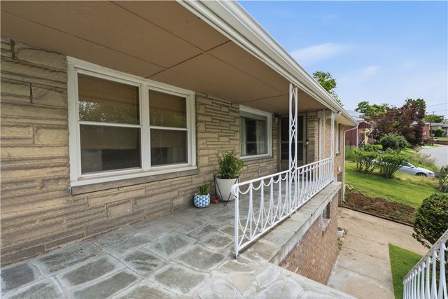 139 Lilmont Dr, Swissvale, PA 15218