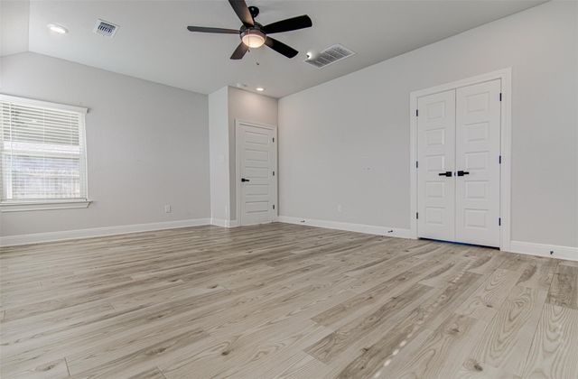 111 Nandina PATH, Bastrop, TX 78602