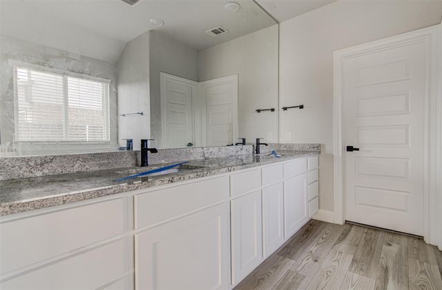 111 Nandina PATH, Bastrop, TX 78602