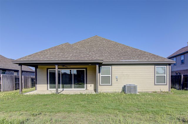 111 Nandina PATH, Bastrop, TX 78602
