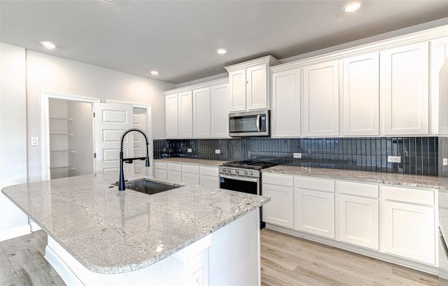 111 Nandina PATH, Bastrop, TX 78602