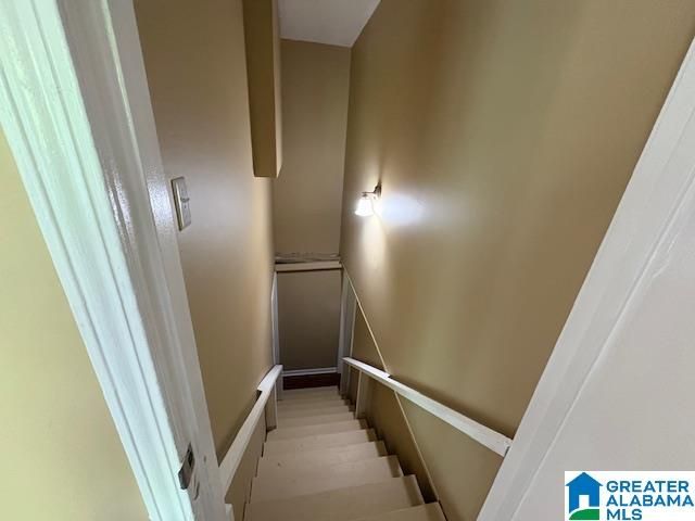 1281 PINE TREE DRIVE, Birmingham, AL 35235