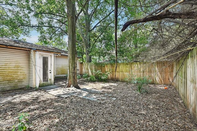 113 SUZANNE Avenue D, Orange Park, FL 32073