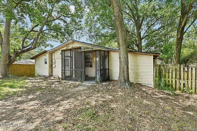 113 SUZANNE Avenue D, Orange Park, FL 32073