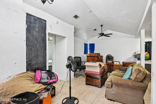 113 SUZANNE Avenue D, Orange Park, FL 32073