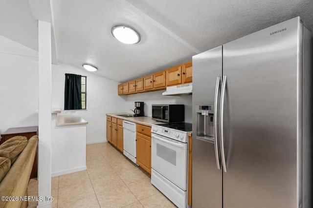 113 SUZANNE Avenue D, Orange Park, FL 32073