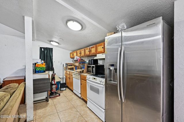 113 SUZANNE Avenue D, Orange Park, FL 32073
