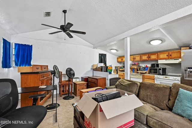 113 SUZANNE Avenue D, Orange Park, FL 32073