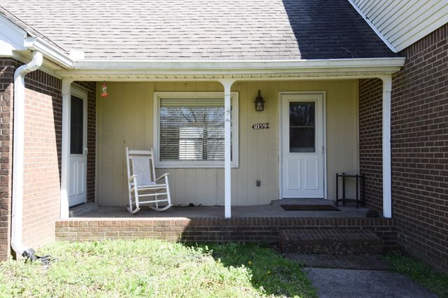 1059 Robertson Rd, Gallatin, TN 37066