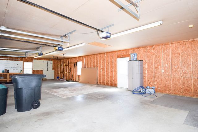 1059 Robertson Rd, Gallatin, TN 37066