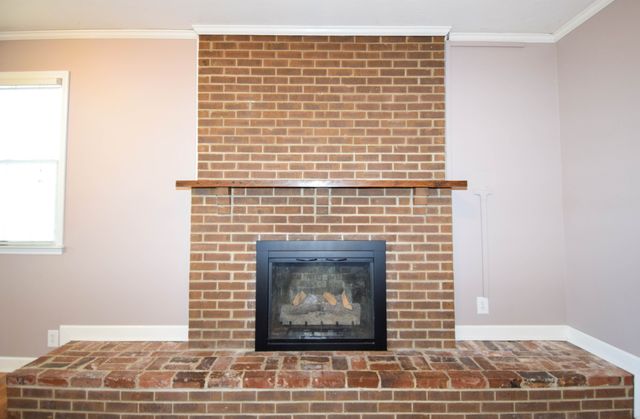 1059 Robertson Rd, Gallatin, TN 37066