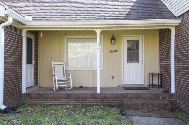 1059 Robertson Rd, Gallatin, TN 37066