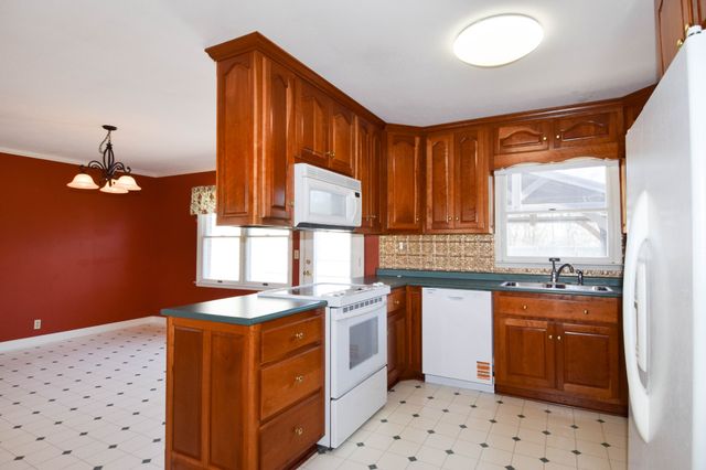 1059 Robertson Rd, Gallatin, TN 37066