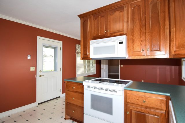 1059 Robertson Rd, Gallatin, TN 37066