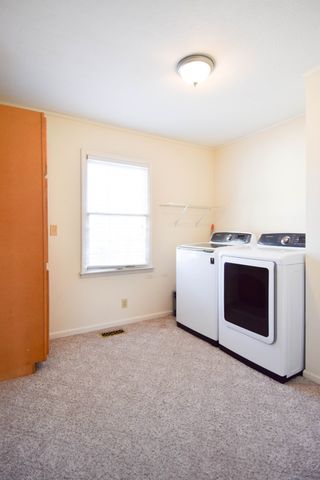 1059 Robertson Rd, Gallatin, TN 37066