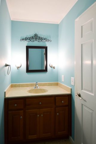 1059 Robertson Rd, Gallatin, TN 37066