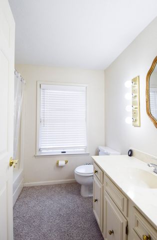 1059 Robertson Rd, Gallatin, TN 37066