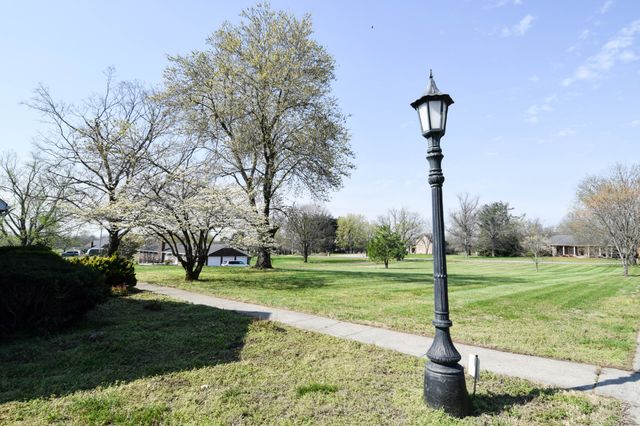 1059 Robertson Rd, Gallatin, TN 37066