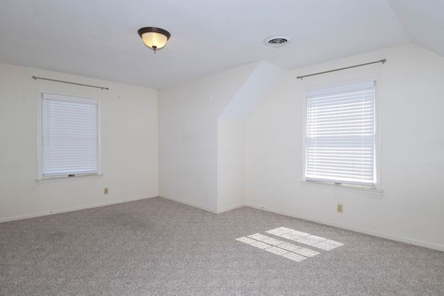 1059 Robertson Rd, Gallatin, TN 37066