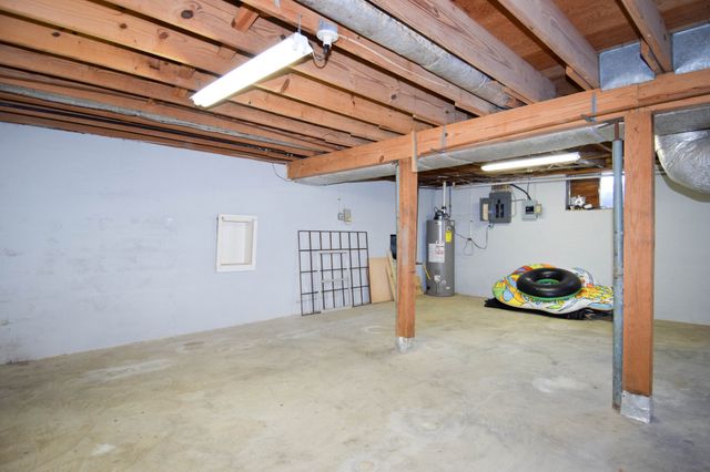 1059 Robertson Rd, Gallatin, TN 37066