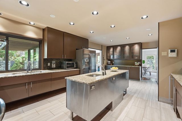 2 Glenridge Road, Little Rock, AR 72227