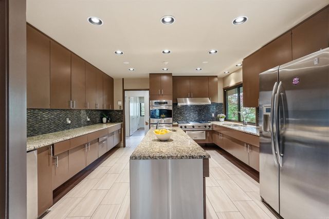 2 Glenridge Road, Little Rock, AR 72227