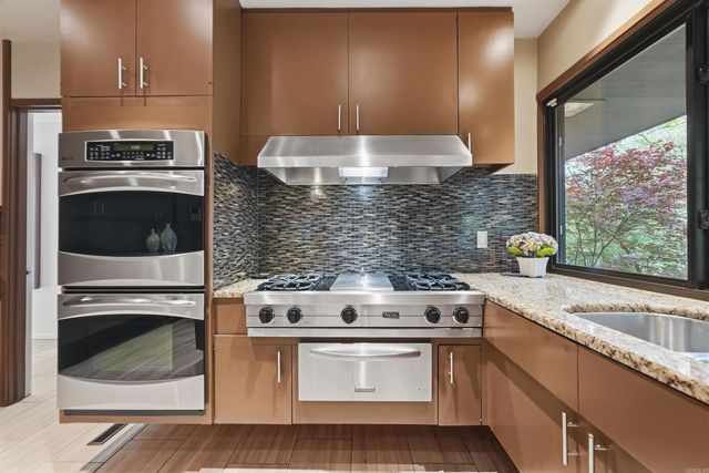 2 Glenridge Road, Little Rock, AR 72227