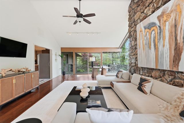 2 Glenridge Road, Little Rock, AR 72227