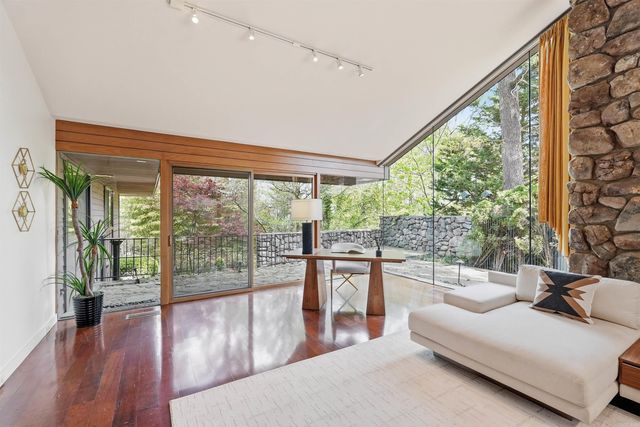 2 Glenridge Road, Little Rock, AR 72227