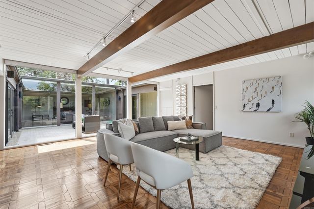 2 Glenridge Road, Little Rock, AR 72227