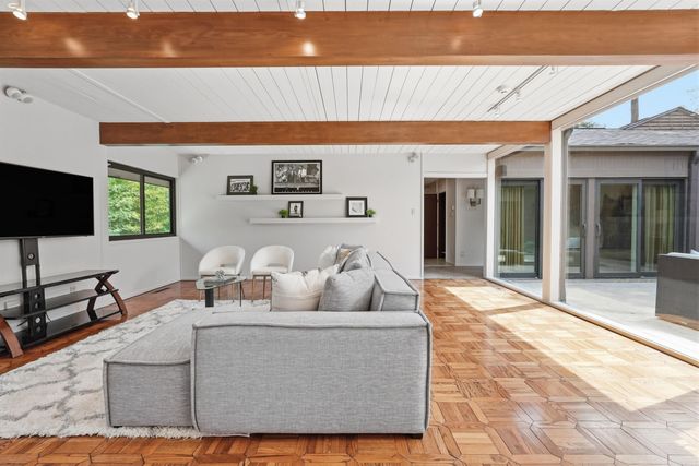 2 Glenridge Road, Little Rock, AR 72227