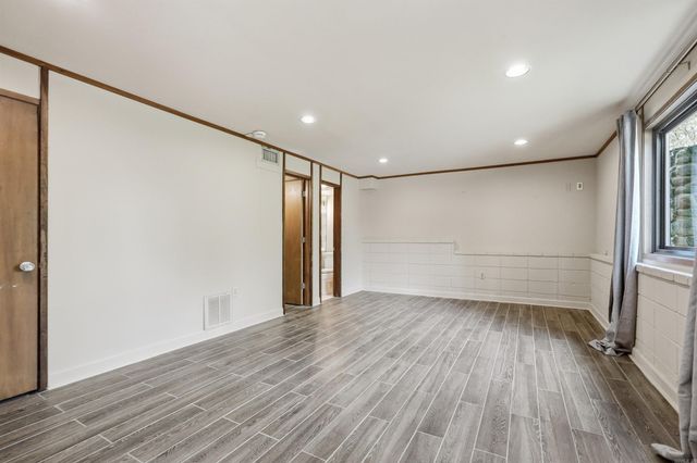 2 Glenridge Road, Little Rock, AR 72227